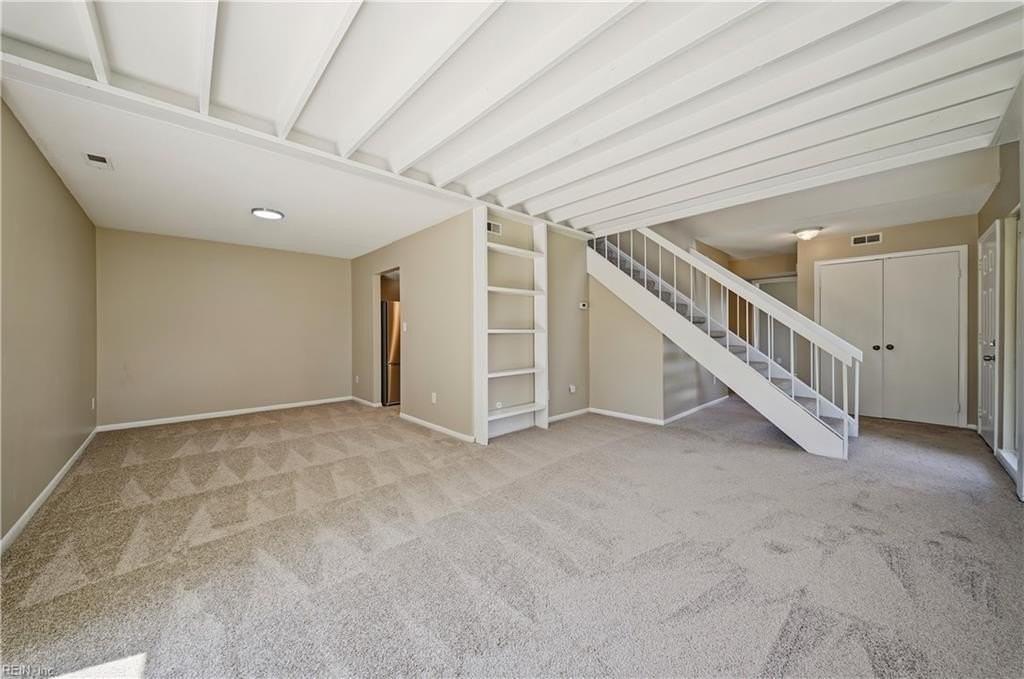 900 Maplehurst Ct - Photo 4 of 28