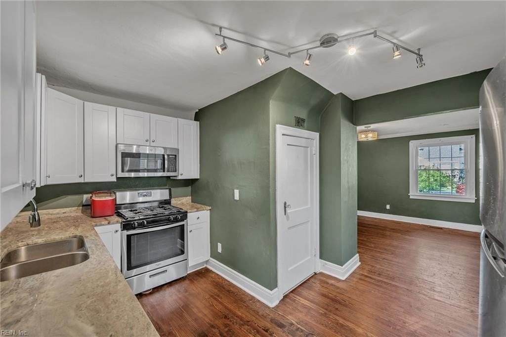 506 Homestead Ave - Photo 5 of 14