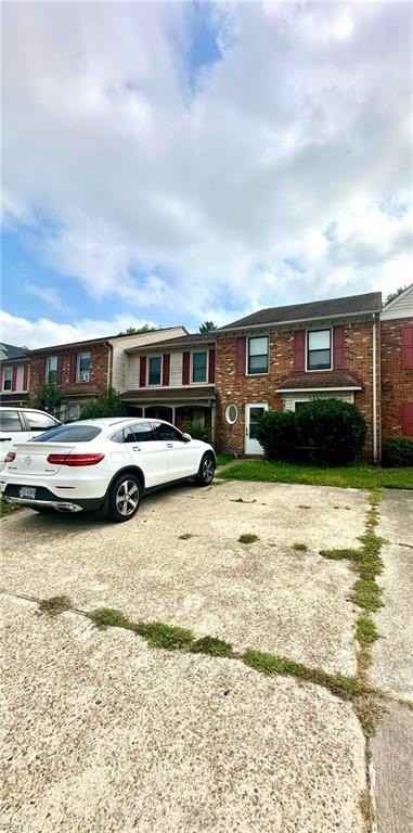 3947 Wyckoff Dr - Photo 2 of 16