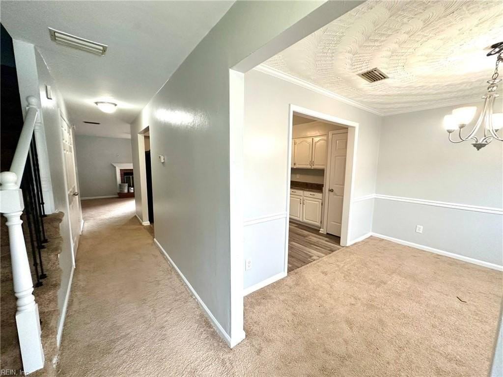 3947 Wyckoff Dr - Photo 3 of 16