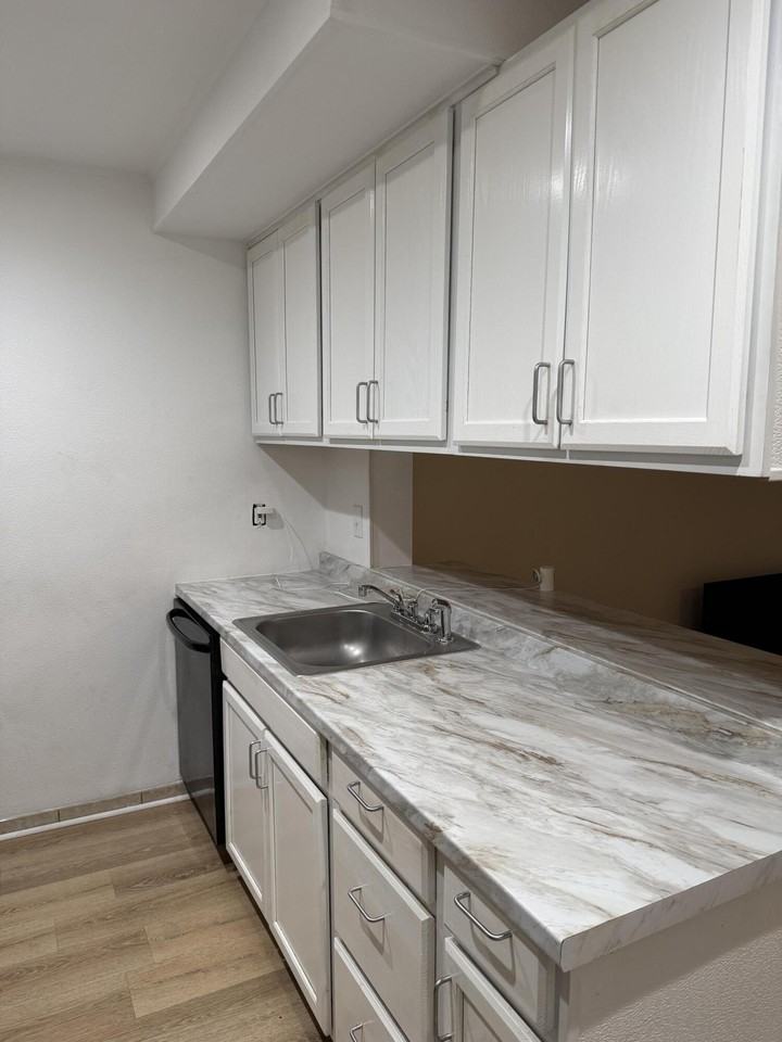 5644 Blueberry Ct #11 - Photo 2 of 20