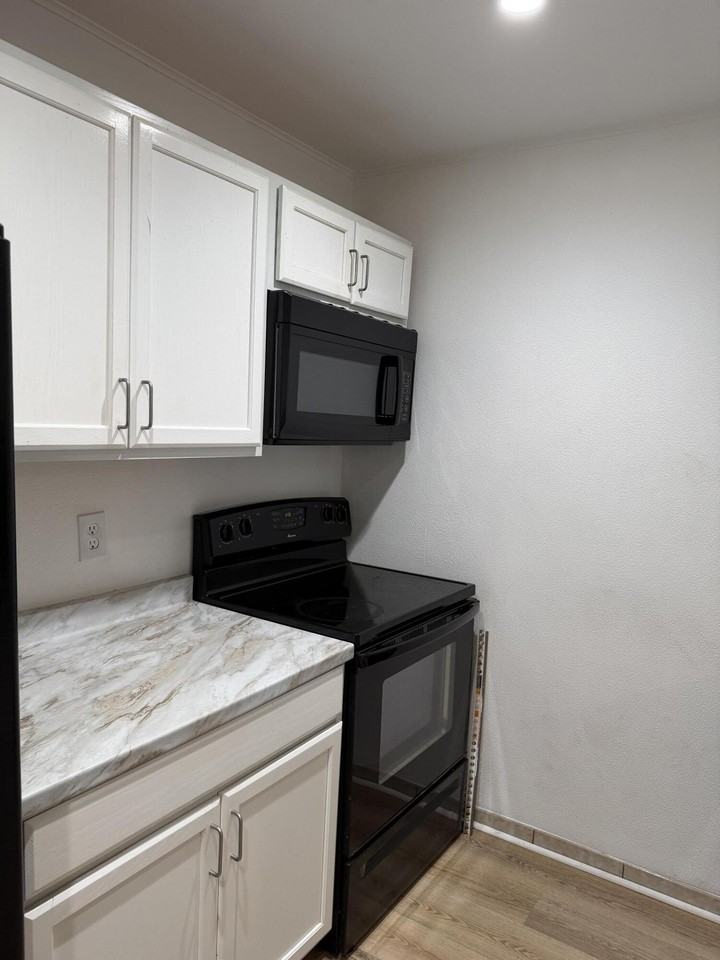 5644 Blueberry Ct #11 - Photo 4 of 20