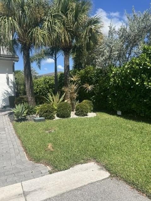 8991 Kingsmoor Way - Photo 2 of 8