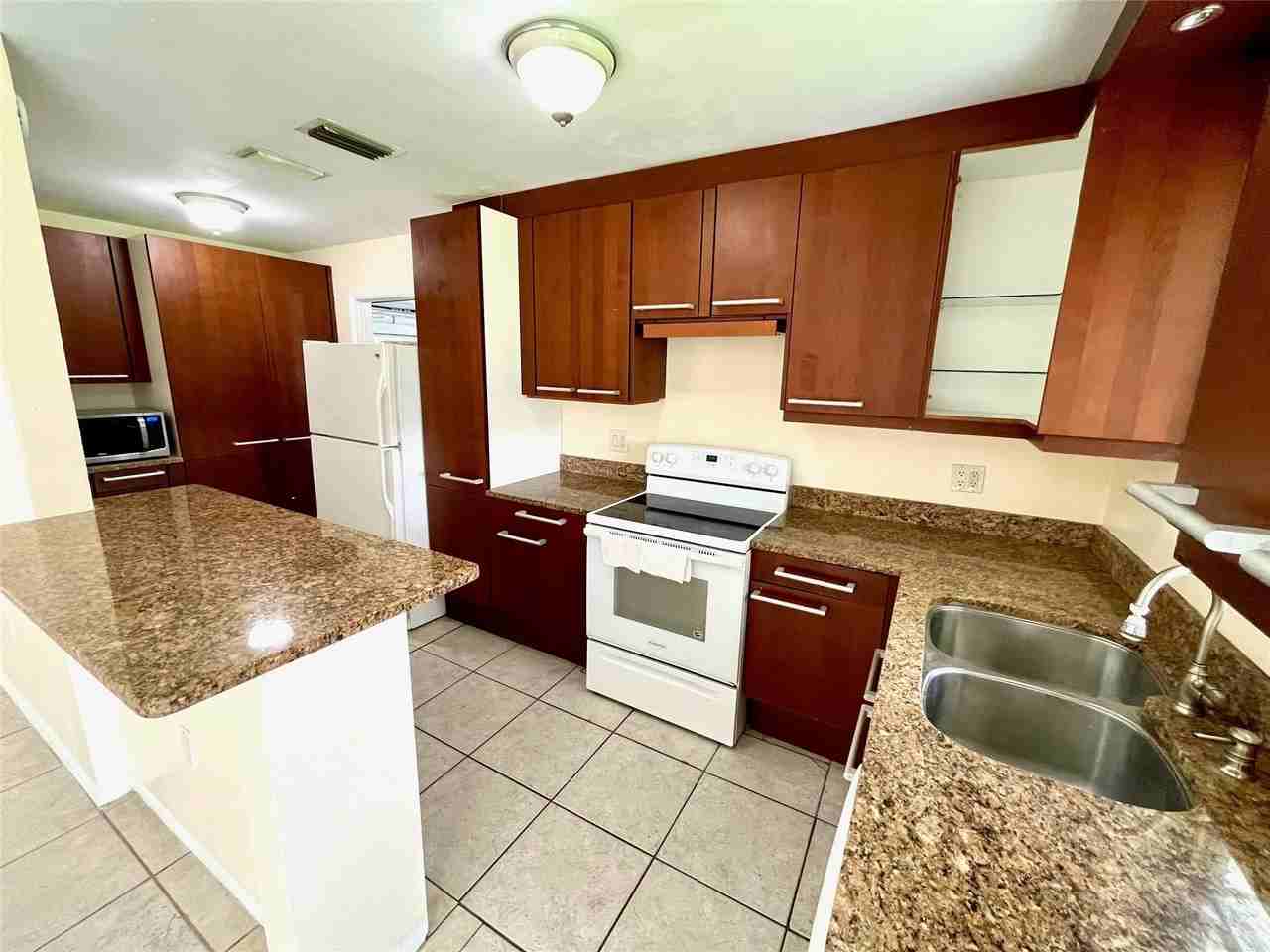 1411 Nw 79th Way - Photo 4 of 16