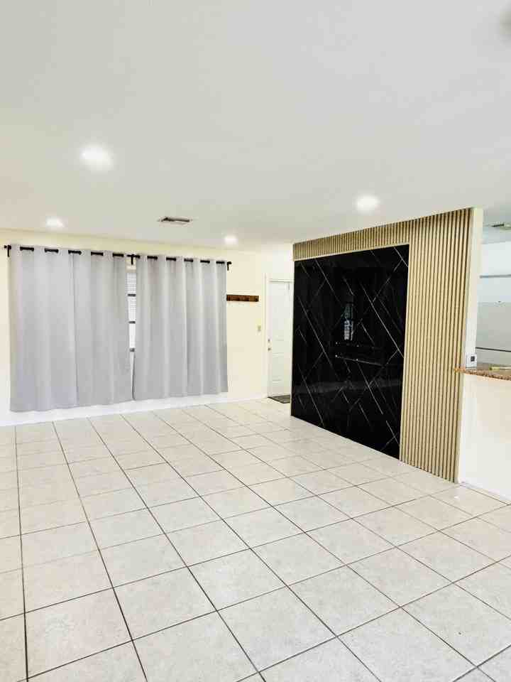 1411 Nw 79th Way - Photo 7 of 16