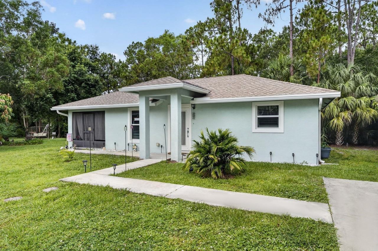 16143 127th Dr N - Photo 2 of 24