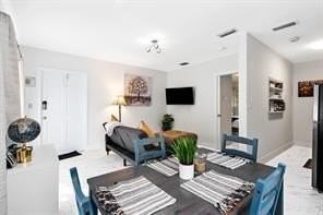 811 Sw 26th Ct #B - Photo 2 of 16