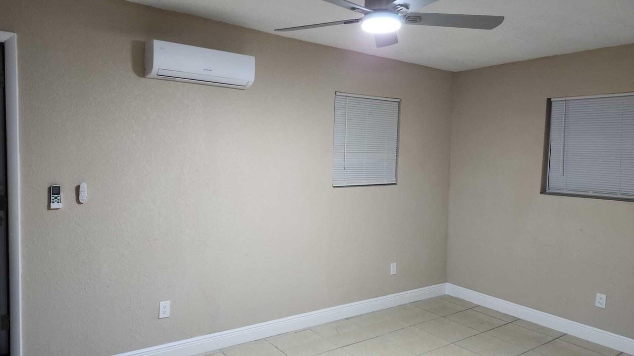 18515 Nw 42nd Pl #3 - Photo 5 of 10