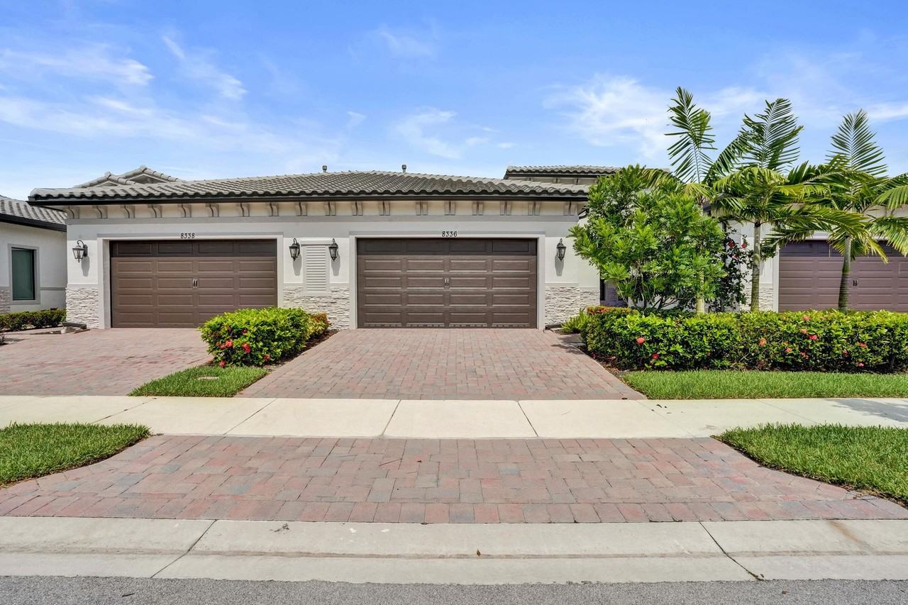 8336 W Blue Spring Dr