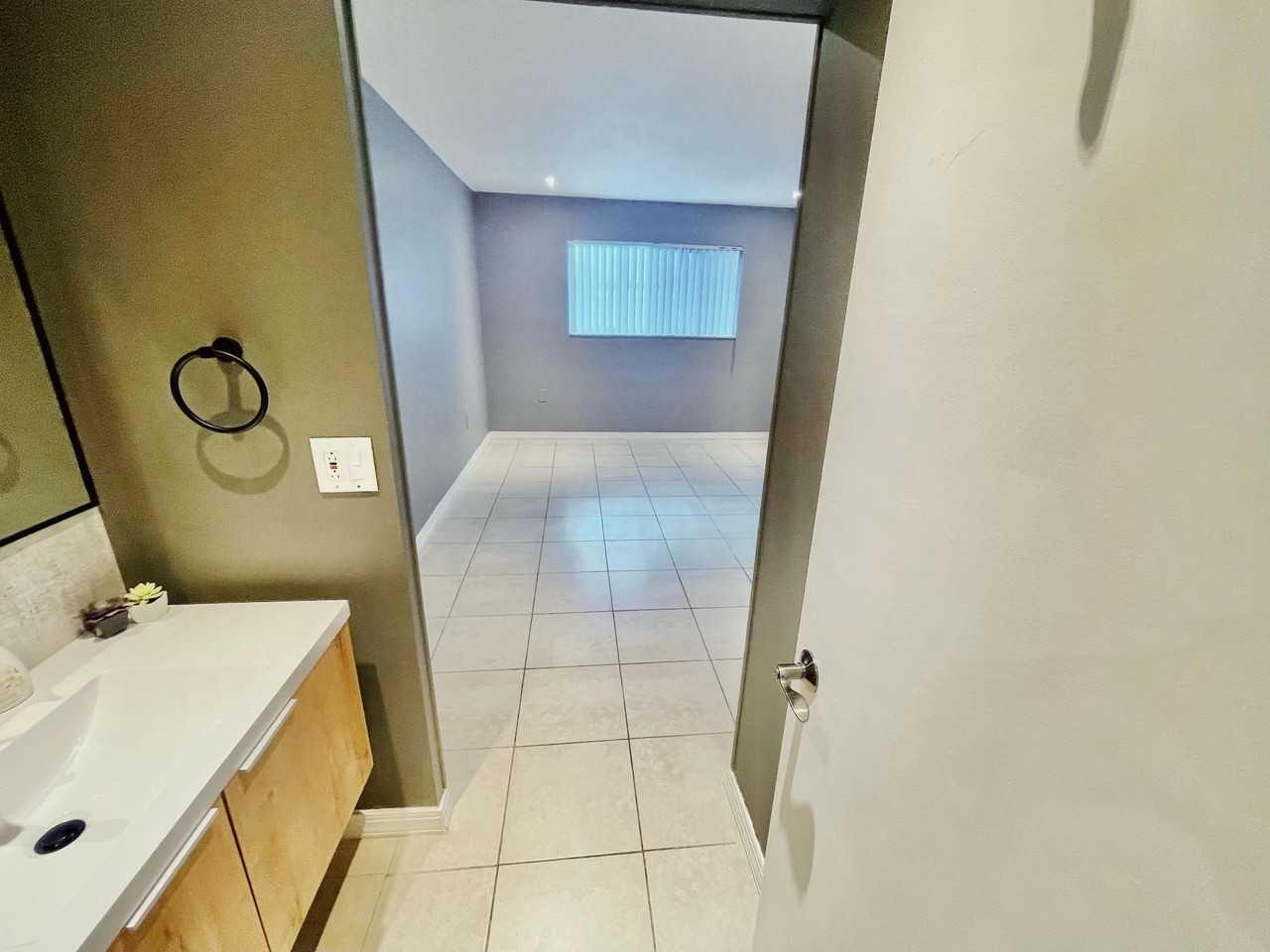 1410 S Federal Hwy #205 - Photo 7 of 11