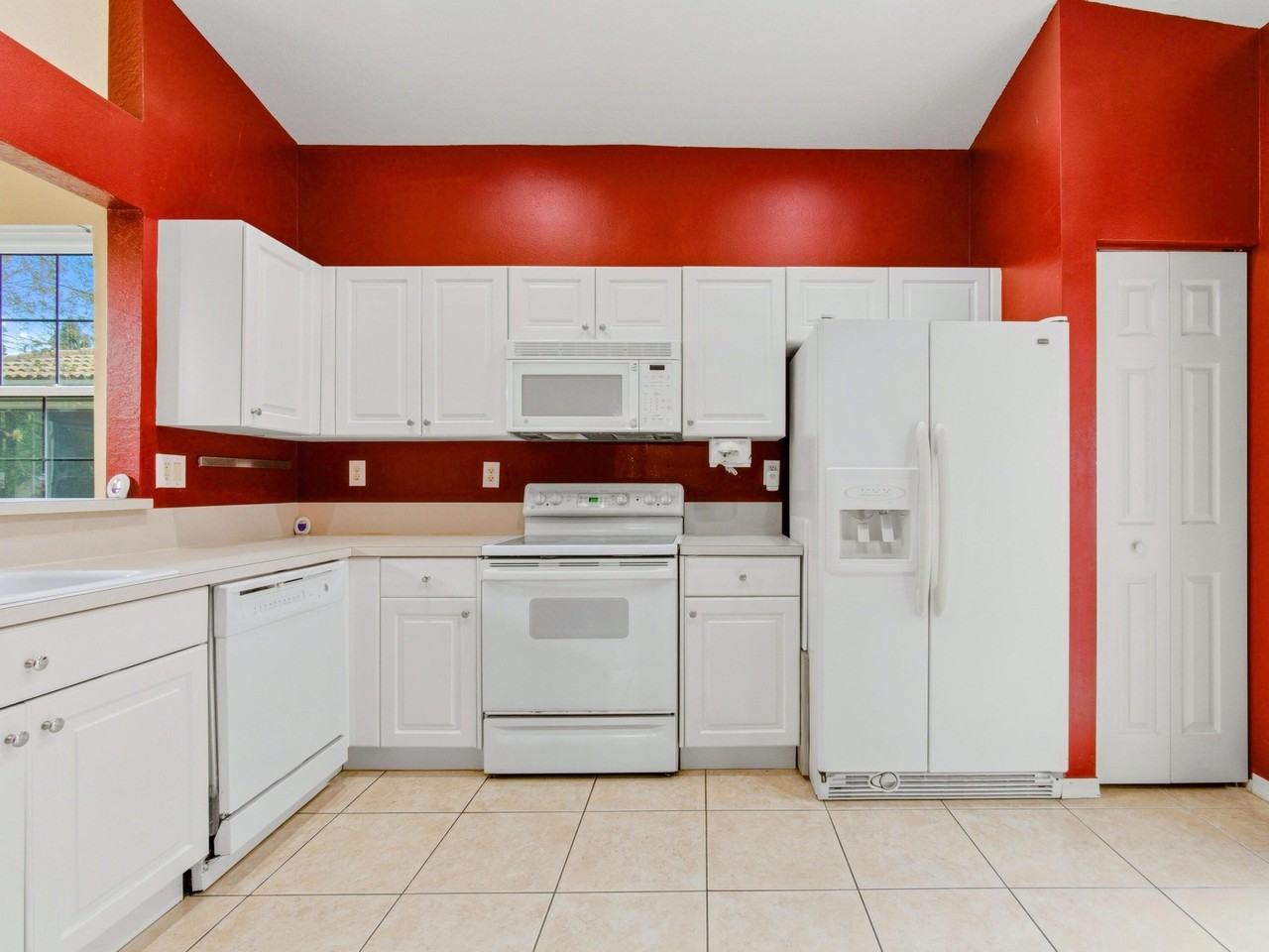 2920 E Aragon Blvd #3 - Photo 7 of 50