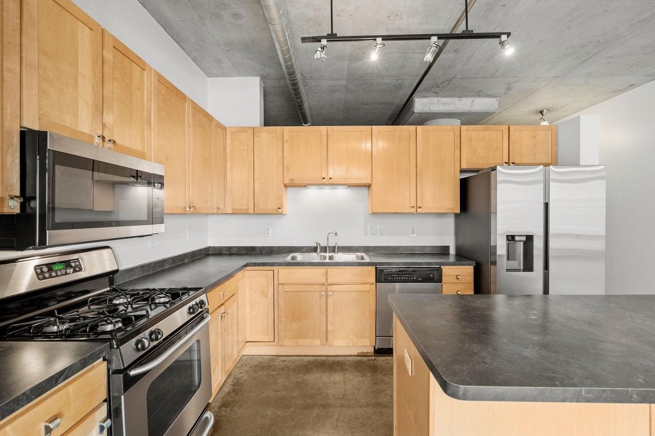 720 N 4th St #R405 - Photo 4 of 29