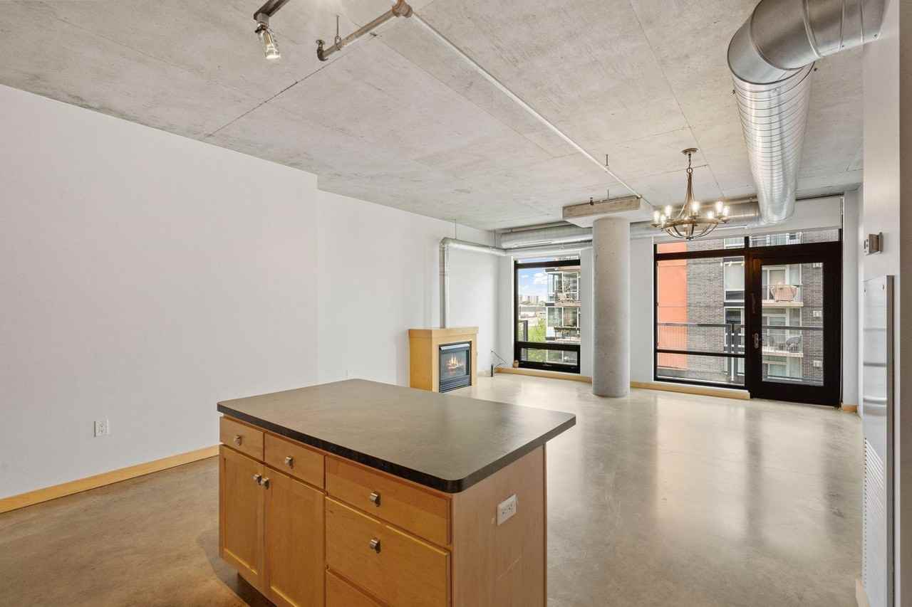 720 N 4th St #R405 - Photo 6 of 29
