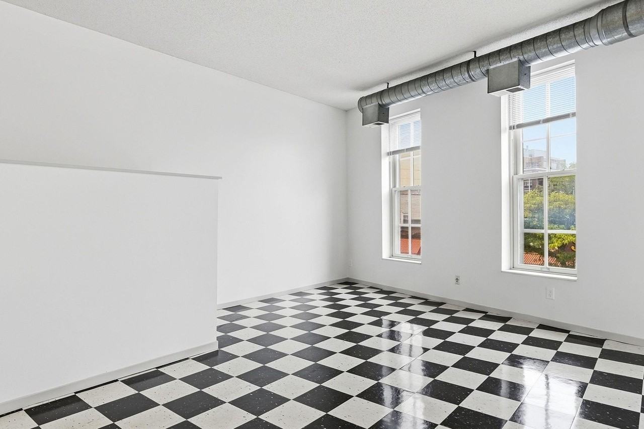 210 E Hennepin Ave #205 - Photo 7 of 24