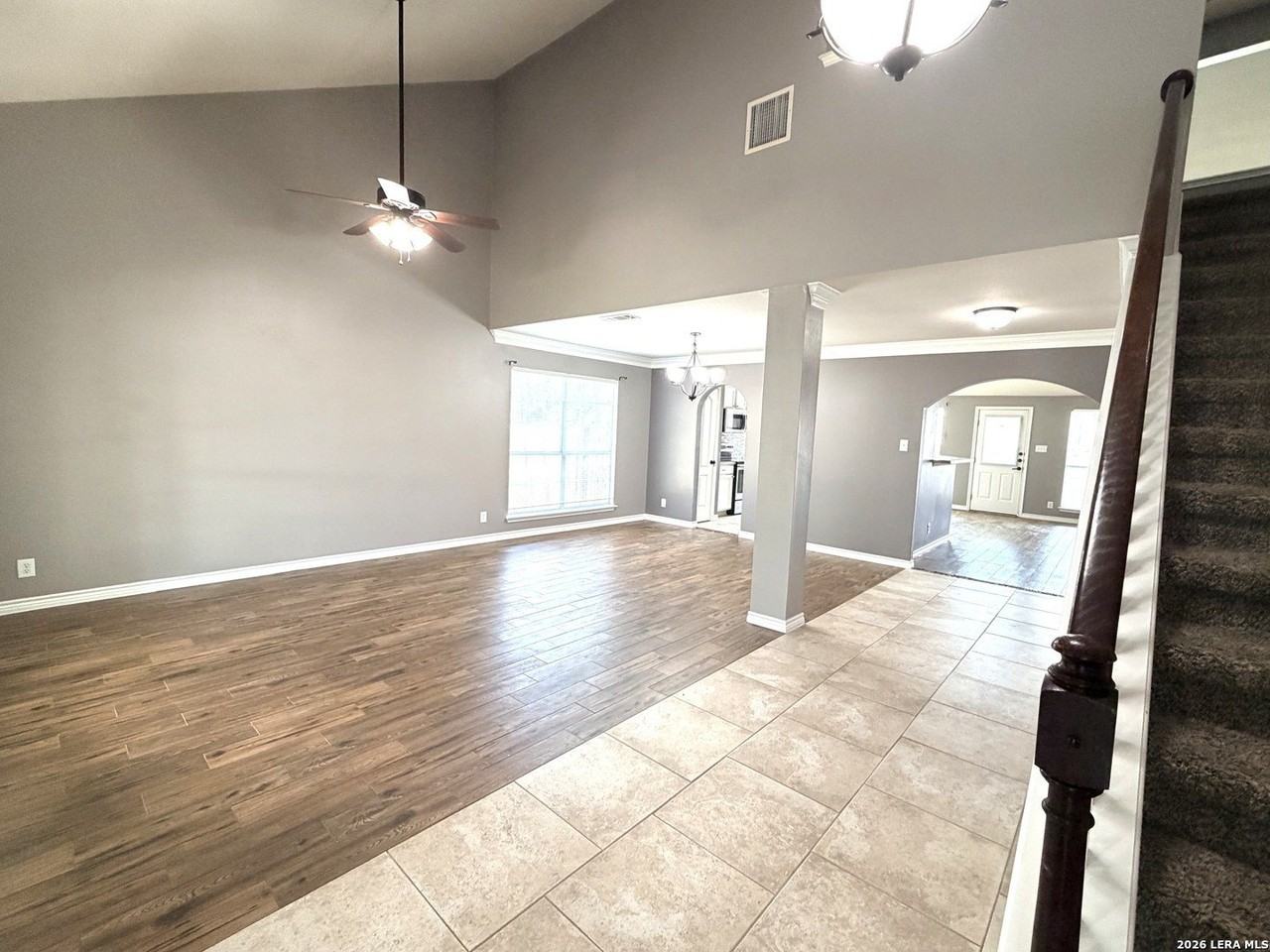 2546 Woodland Village Pl - Photo 3 of 27