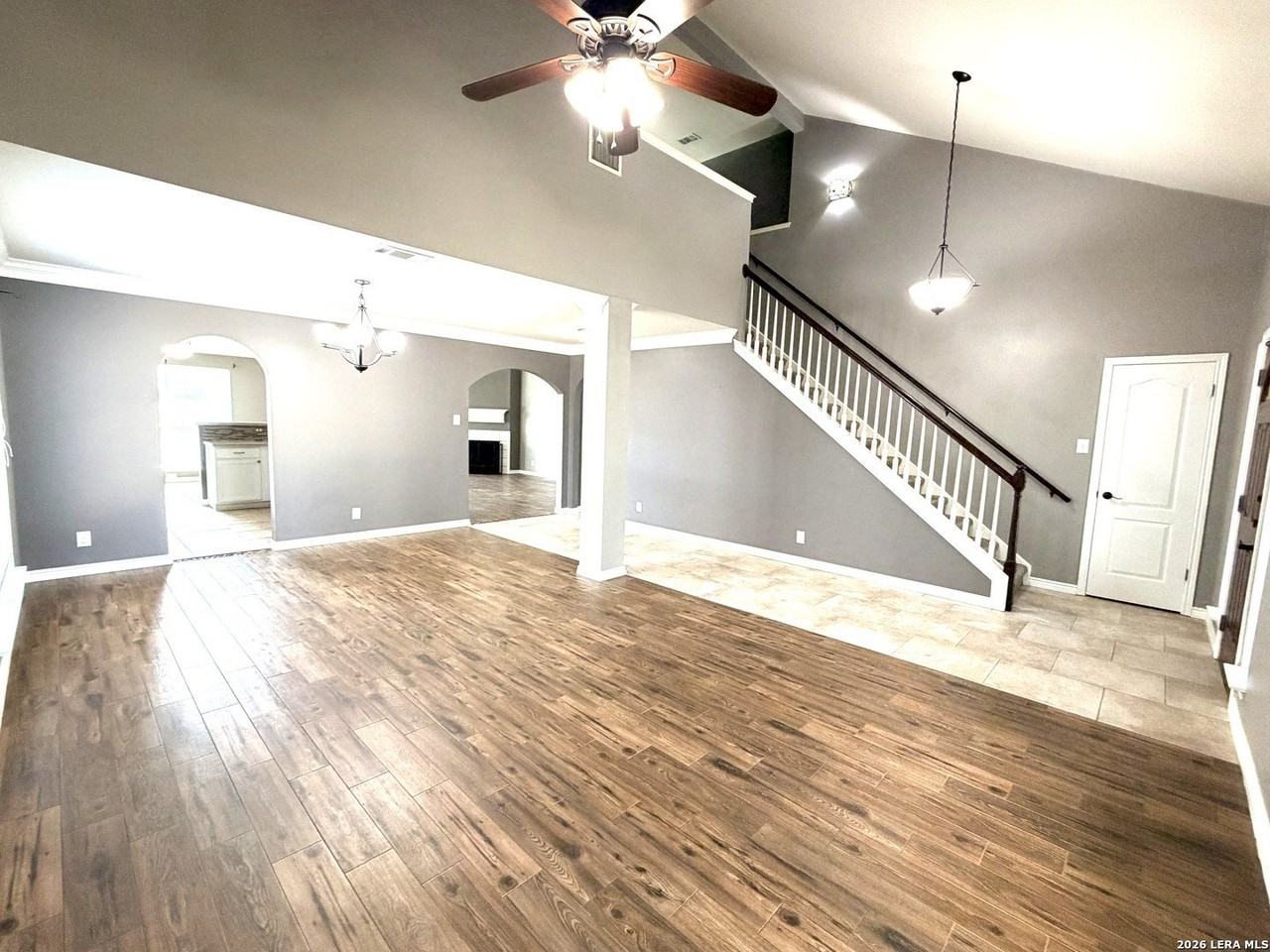 2546 Woodland Village Pl - Photo 4 of 27