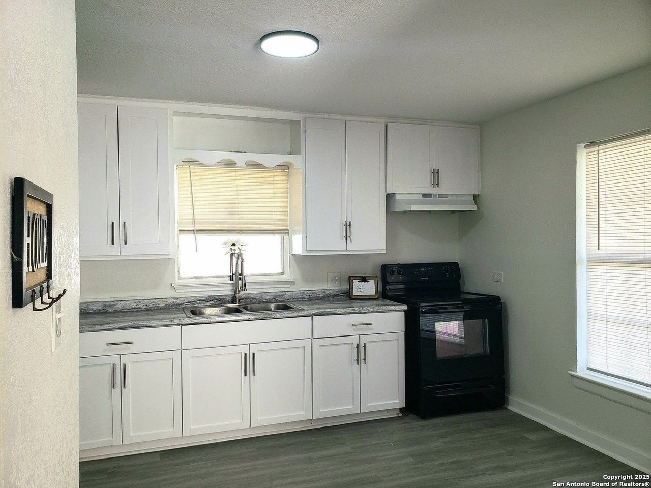 610 El Monte Blvd - Photo 7 of 18