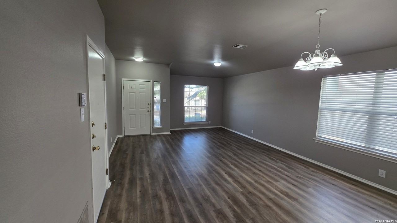 610 Granite Clf - Photo 5 of 25