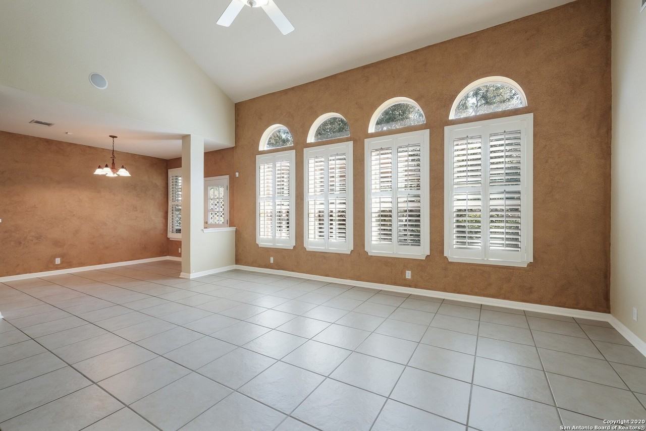 1310 Mesa Draw - Photo 7 of 24