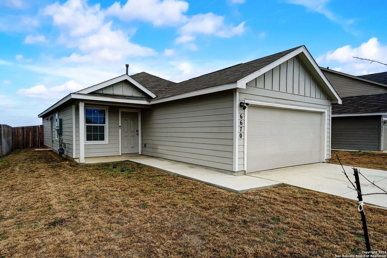 6670 Arid Way - Photo 3 of 27