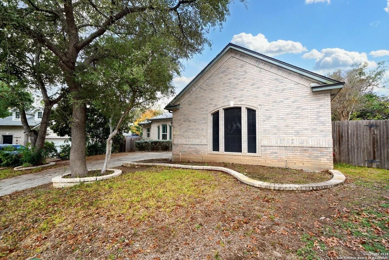 213 Doral Ct - Photo 4 of 37