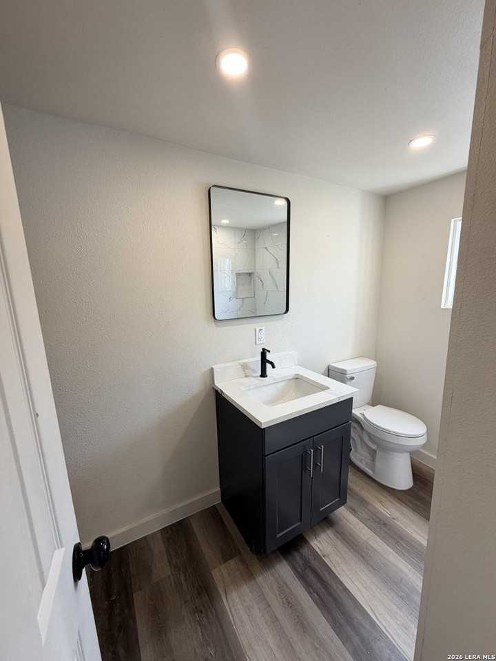 108 Beatrice Ave #201 - Photo 4 of 6