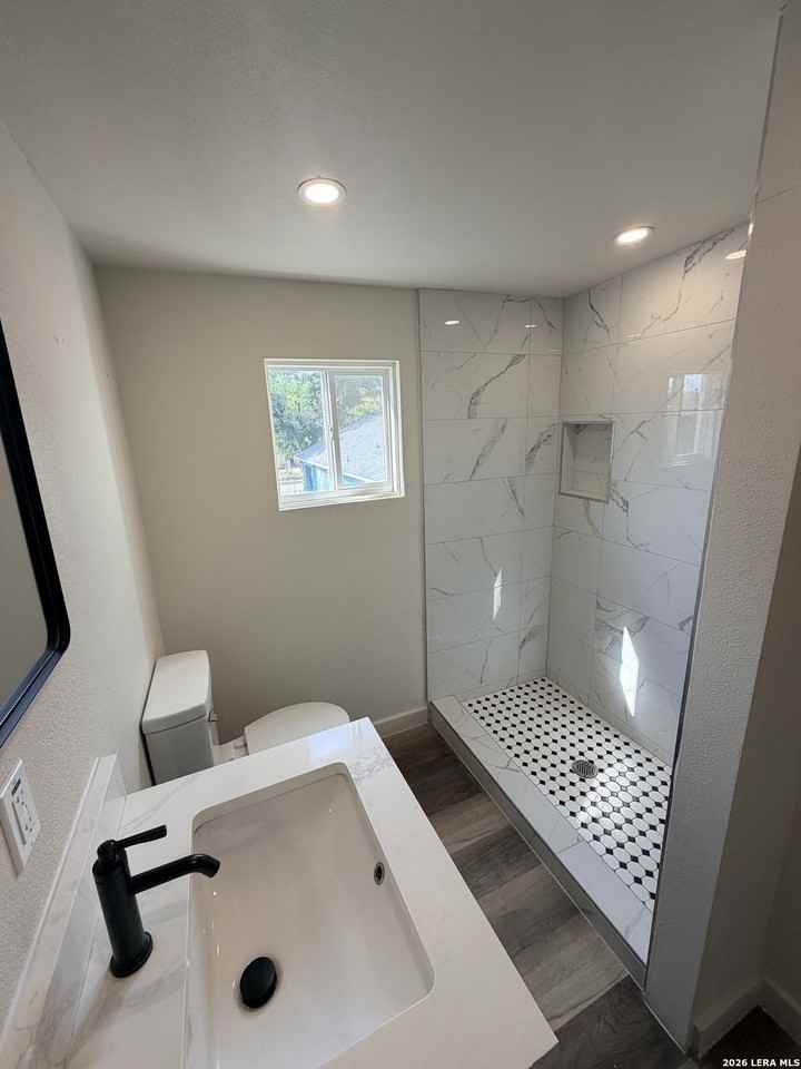 108 Beatrice Ave #201 - Photo 5 of 6