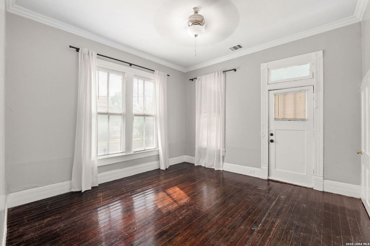 121 Daniel St - Photo 7 of 19