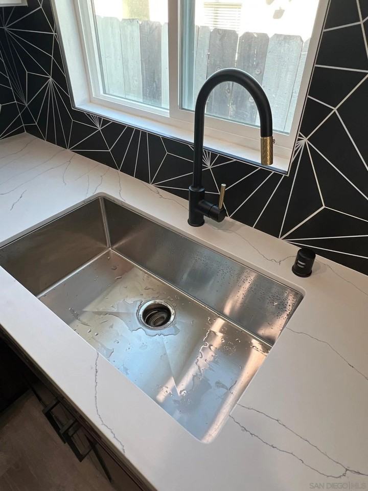2019 Reed Ave - Photo 4 of 19