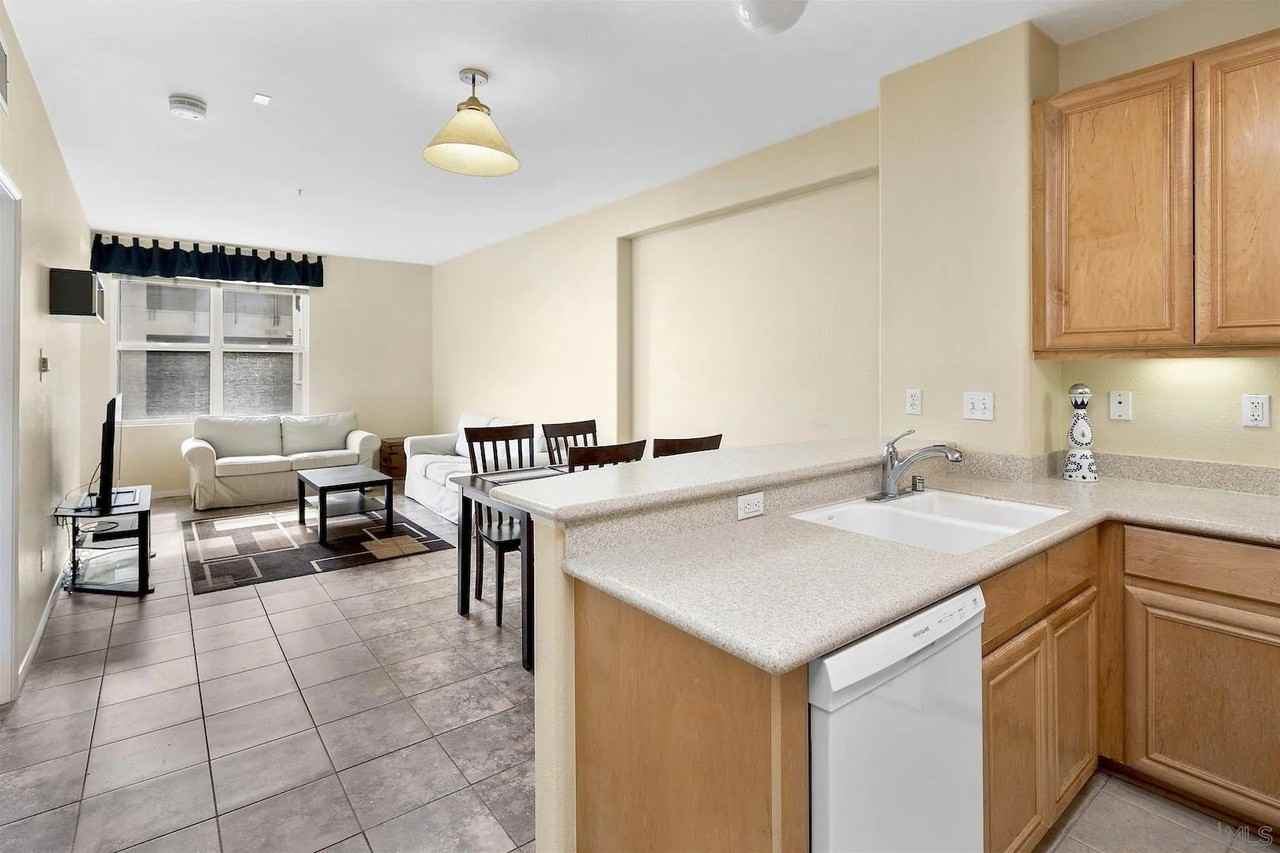 350 K St #511 - Photo 3 of 18