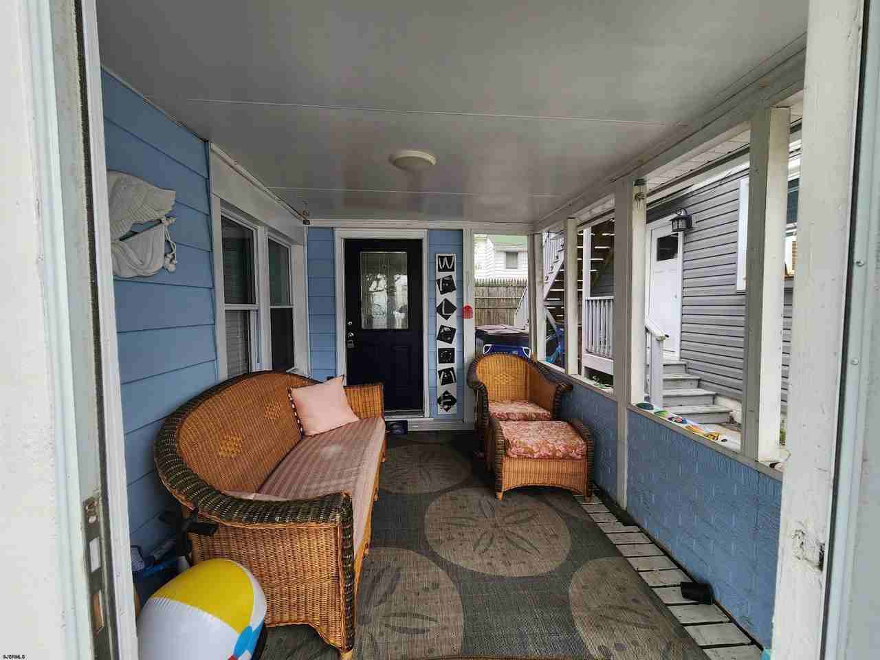 120 N Cornwall Ave - Photo 4 of 20