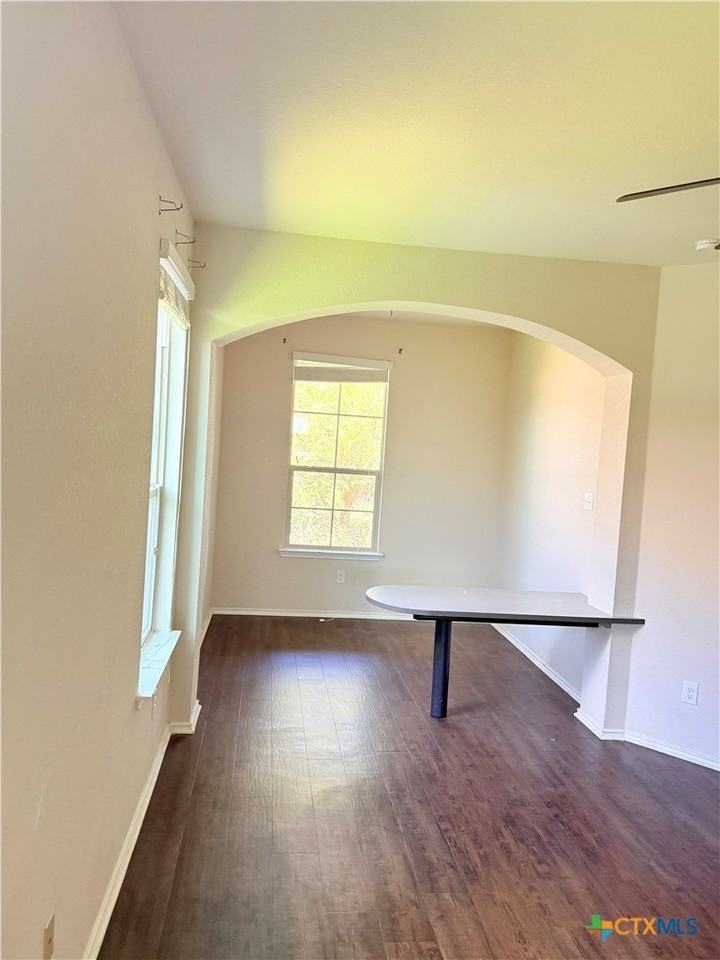 5404 Waterbank Ln - Photo 5 of 14