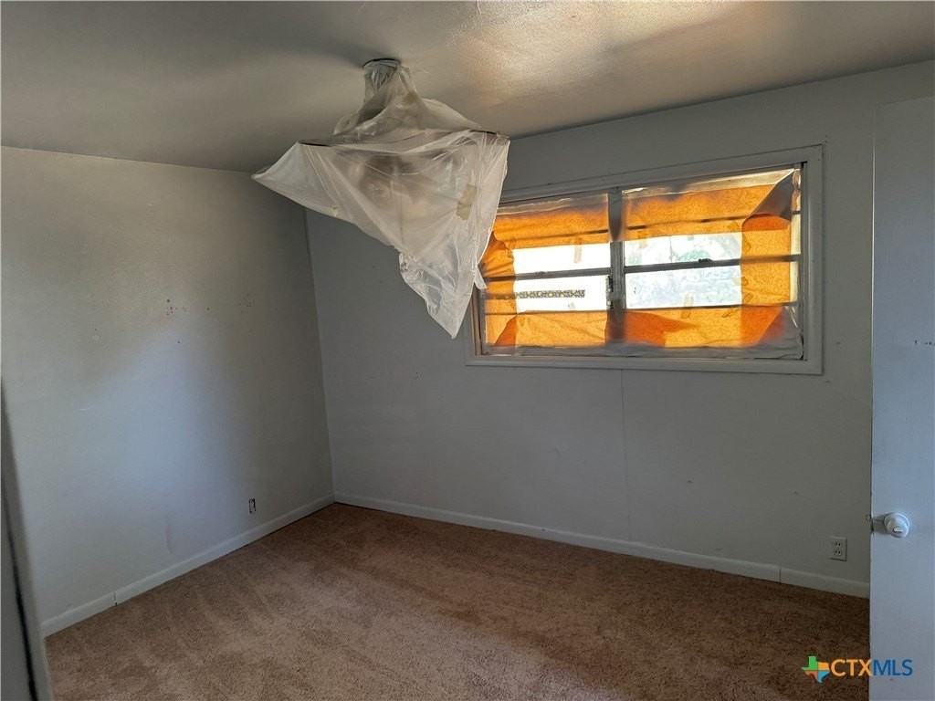 1918 S 17th St - Photo 5 of 10