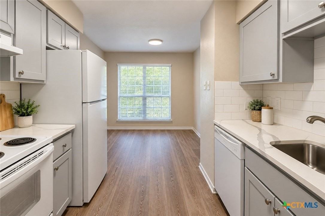 903 S Magnolia Ave - Photo 3 of 16