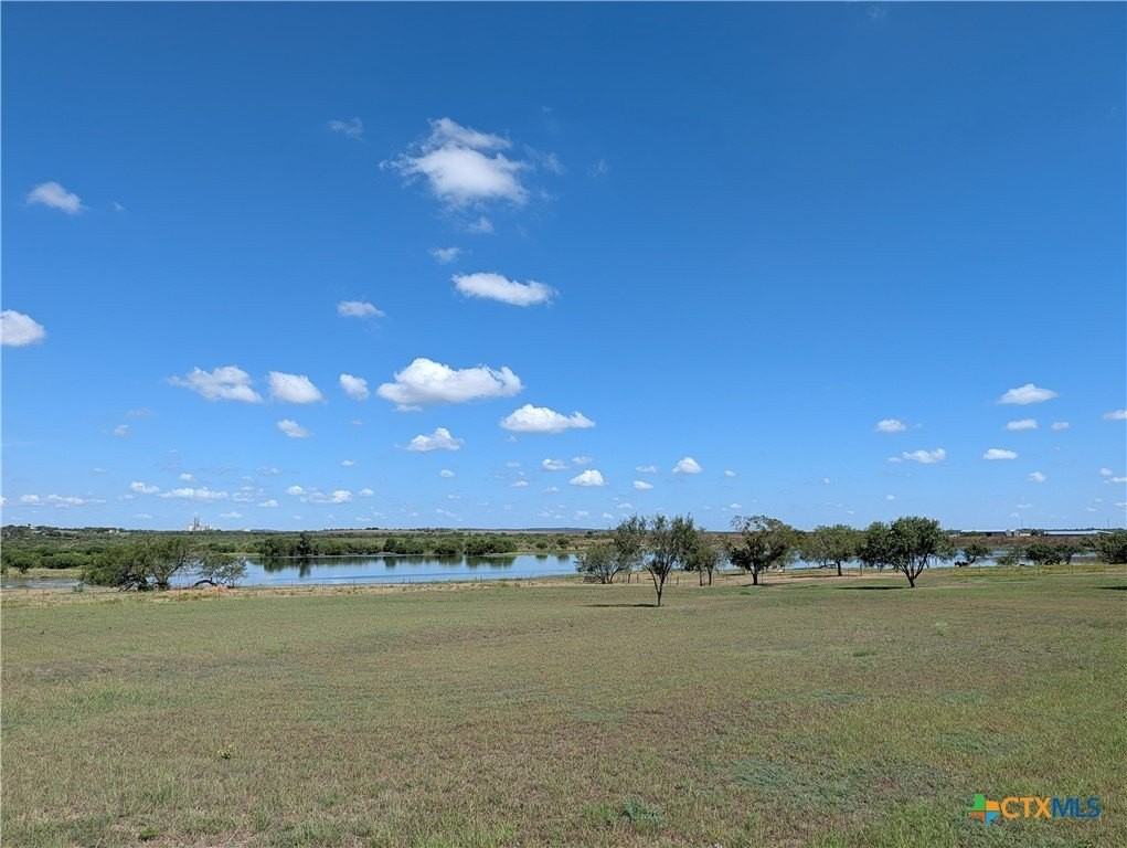135 Water Hole Ln - Photo 4 of 36