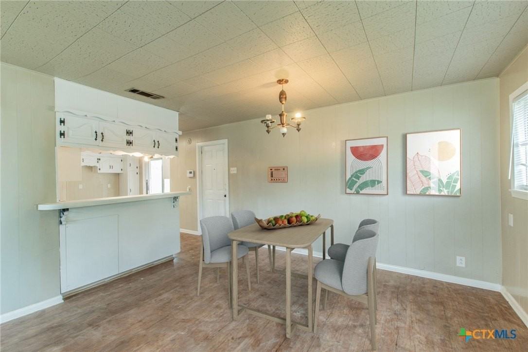 3209 Shady Hill Dr - Photo 4 of 24