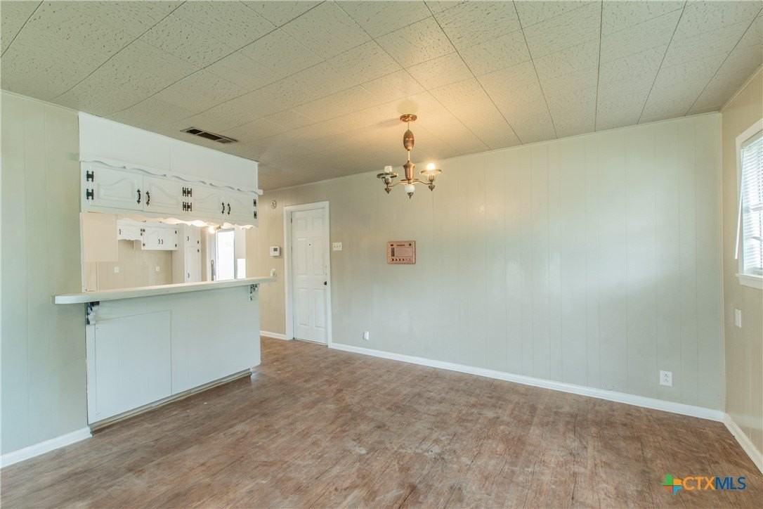 3209 Shady Hill Dr - Photo 5 of 24