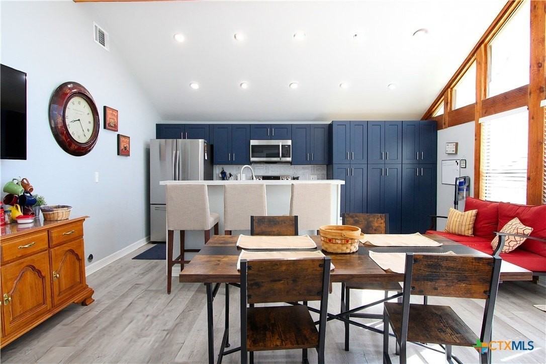 805 W 7th Ave - Photo 2 of 14