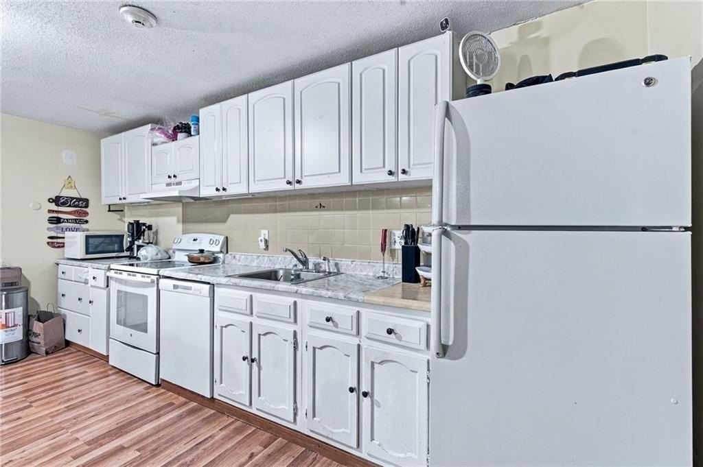 79 Ivan St #67 - Photo 4 of 21