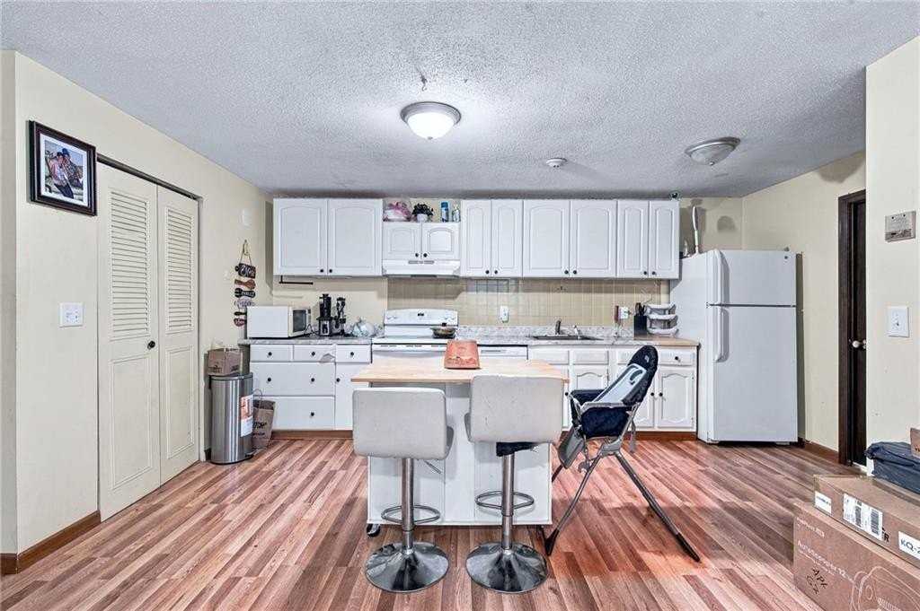 79 Ivan St #67 - Photo 5 of 21