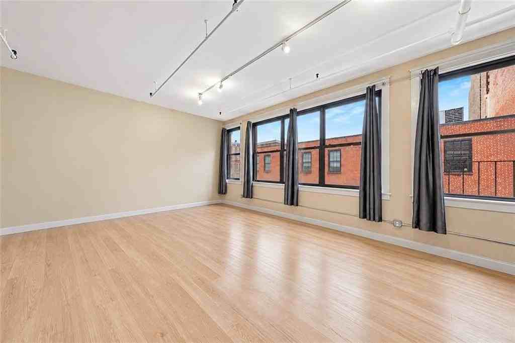 62 Orange St #3 - Photo 4 of 18