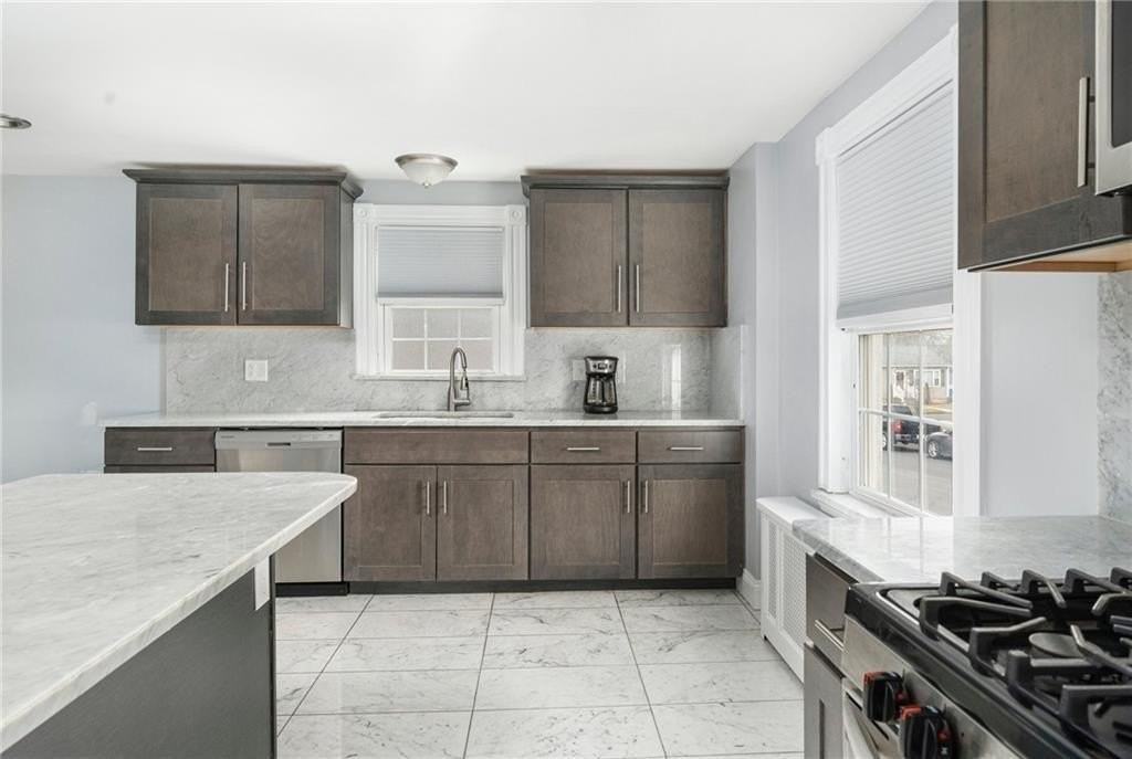 45 Hazelwood Ave - Photo 7 of 20