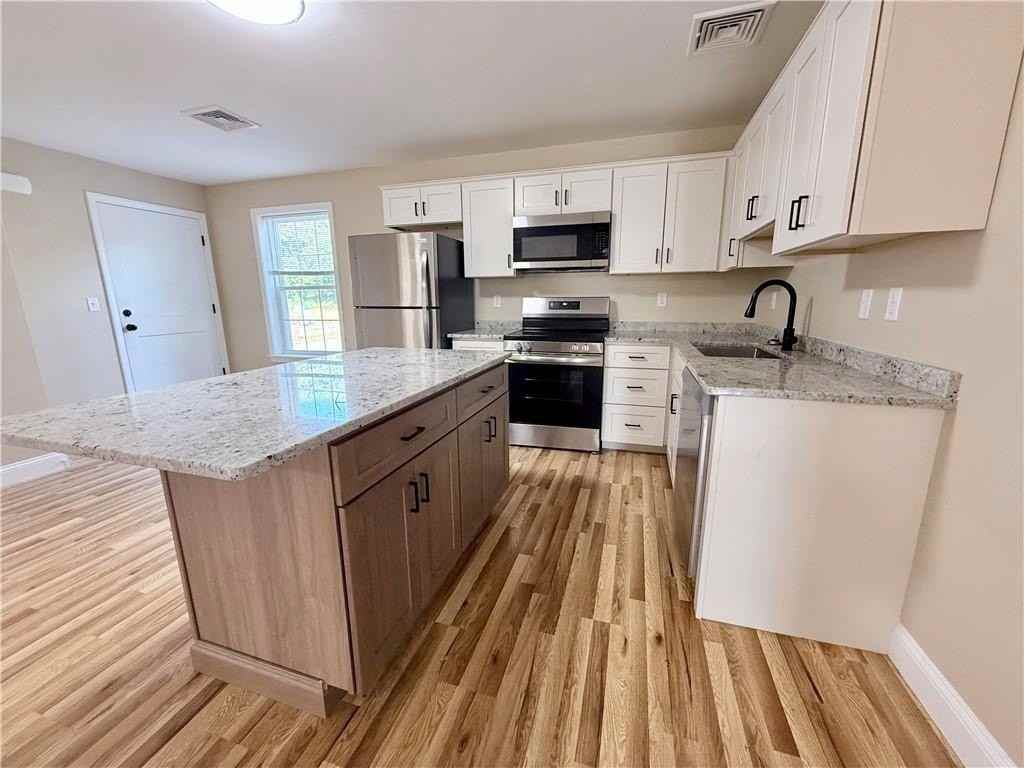 280 Morgan Ave - Photo 3 of 17