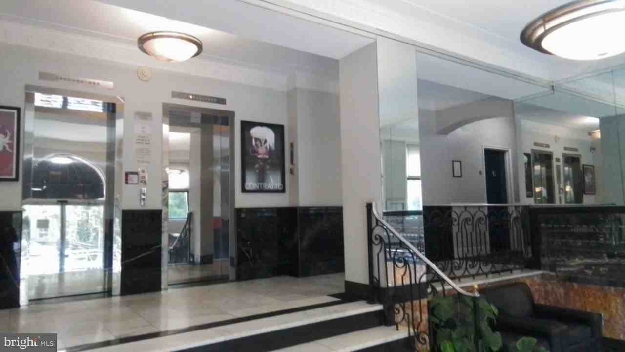 2515 K St Nw #603 - Photo 4 of 32