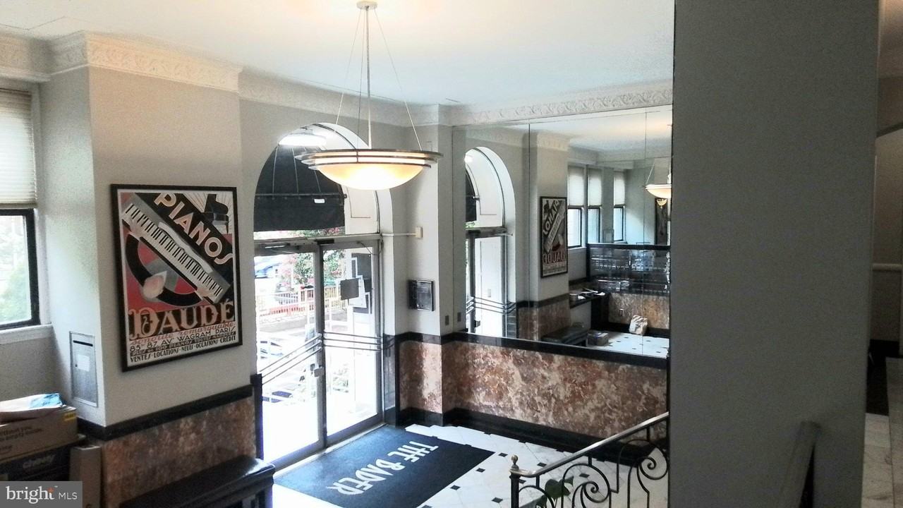 2515 K St Nw #603 - Photo 7 of 32