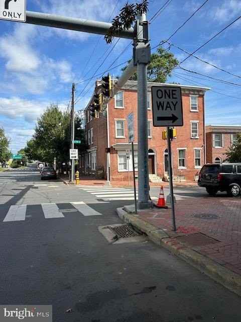 829 W 9th St - Photo 2 of 15
