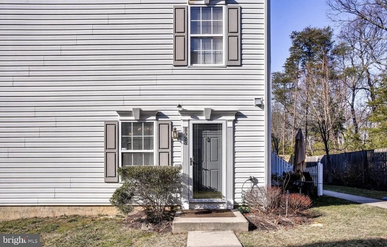 8023 Brookstone Ct #68 - Photo 3 of 19