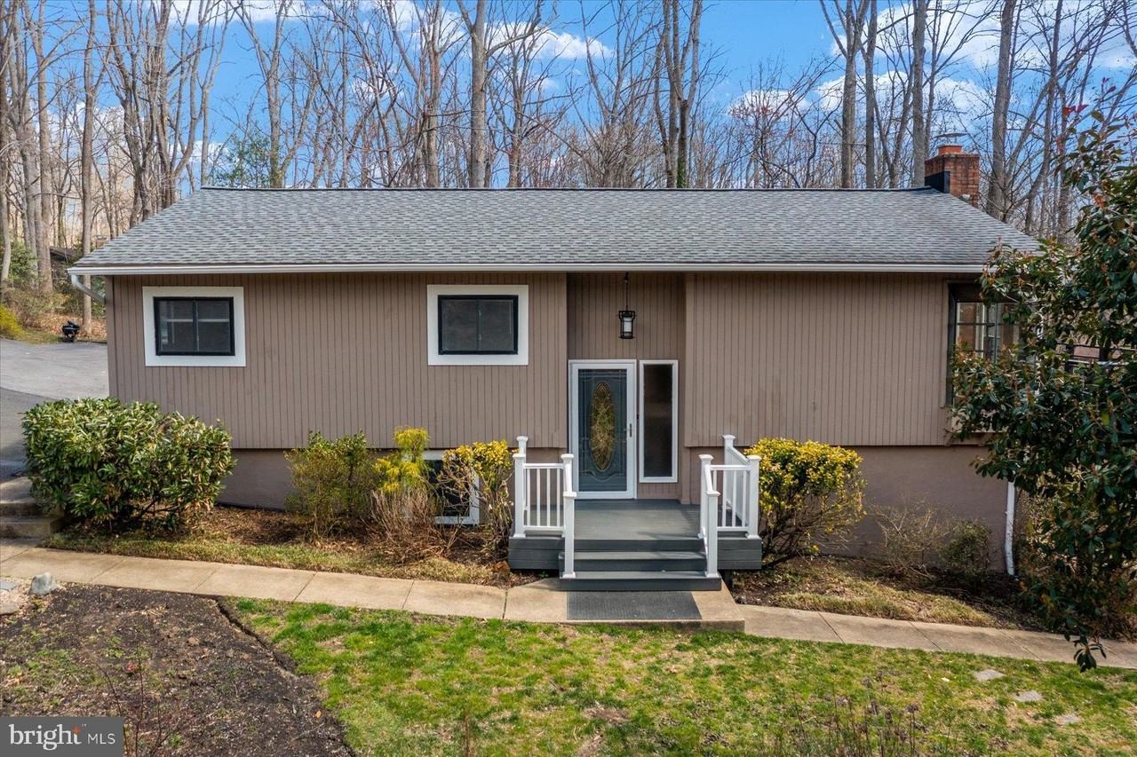2891 Spring Lakes Dr - Photo 2 of 50
