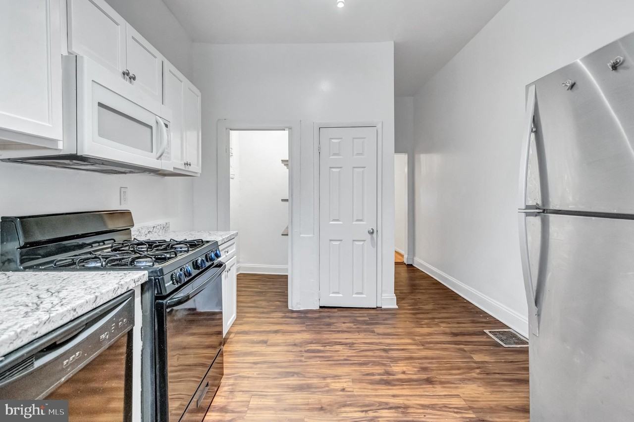 3027 Walbrook Ave - Photo 4 of 25
