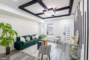 featured image of 631 E 37th St